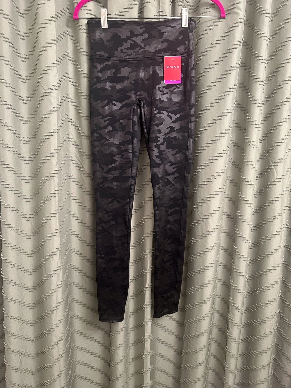 SPANX faux leather leggings size S black camo NEW NWT